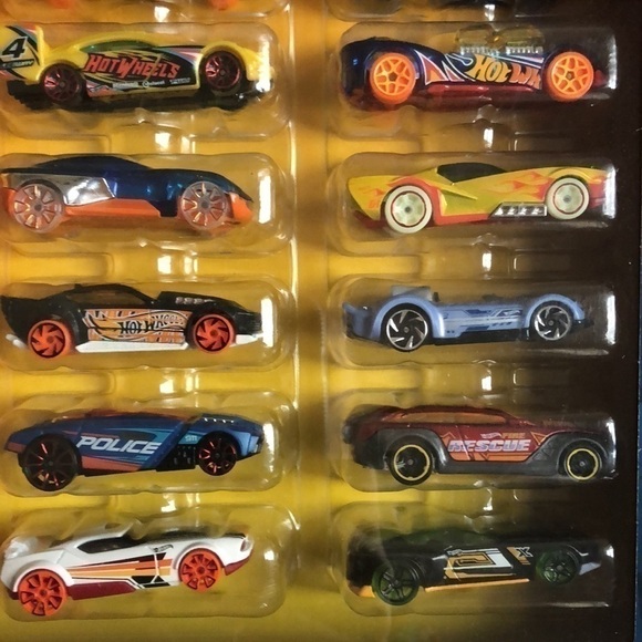 HOT Wheels Battling Creature Transports Dragon Launch Shark Chomp Transporter - Picture 14 of 14